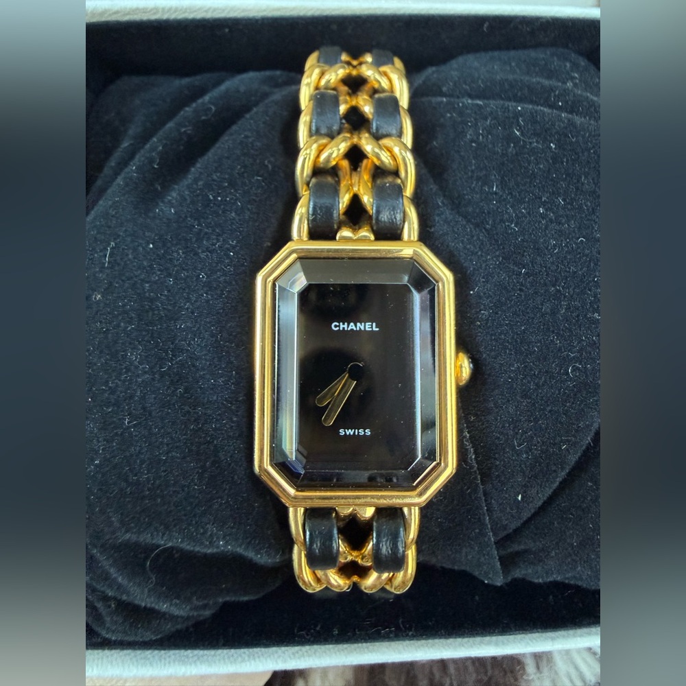 CHANEL premiere Black and Gold Chain Watch, size M
